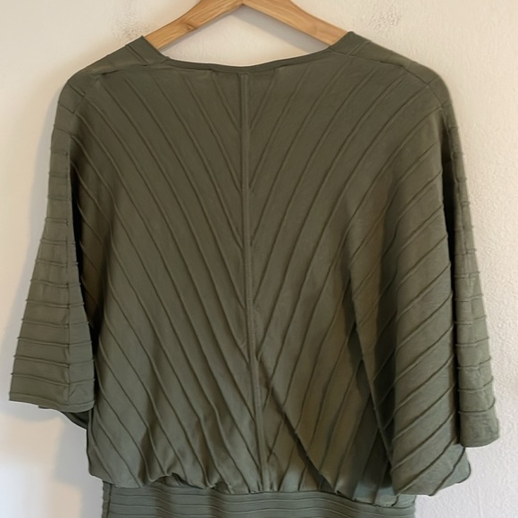 The Fold London Midi Pleated Dress Women’s Size Large Stretch Olive‎ Green - Picture 5 of 8